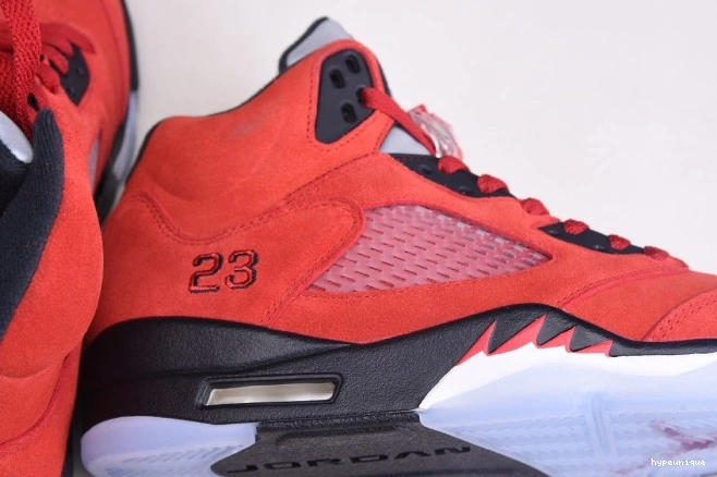 HYPE Raging DD0587-600 Retro Jordan Bulls 5 (2021) Red 0813